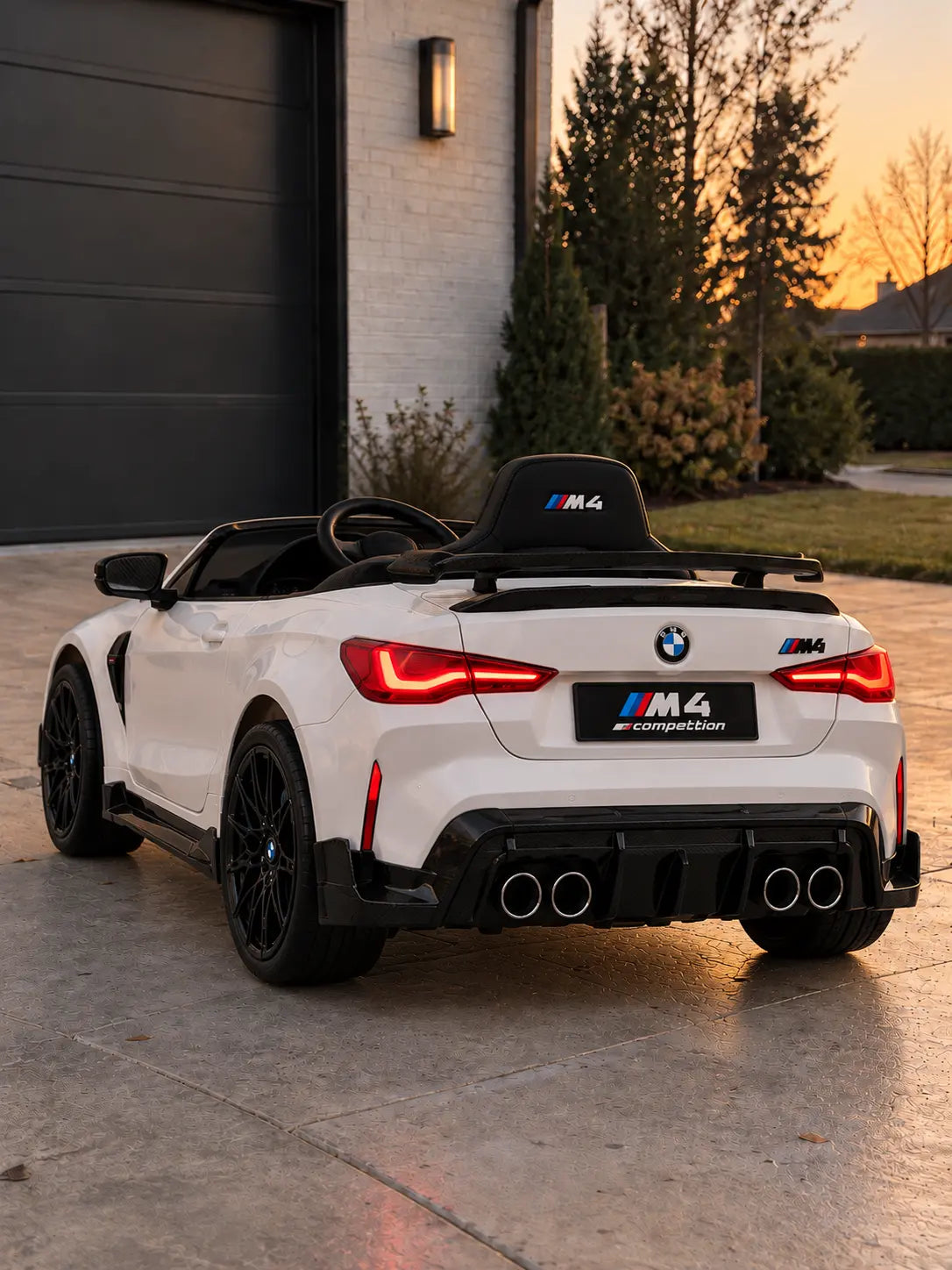 MiniMotors™ - KidCruise BMW M4